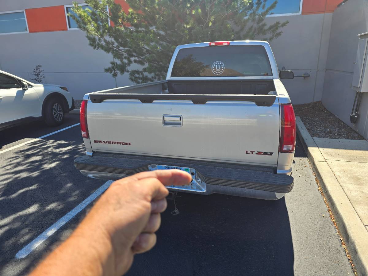 Chevrolet-silverado-1500-1992-silver
