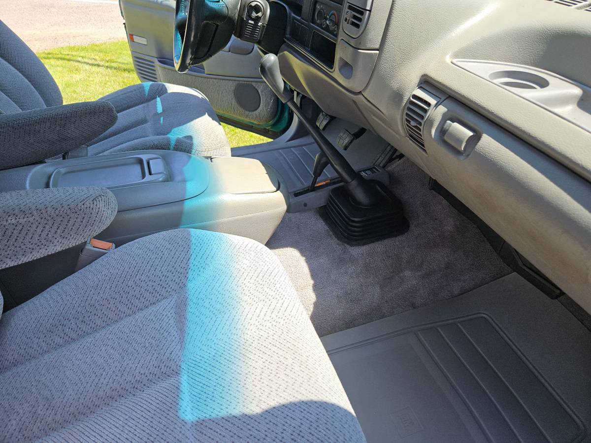 Chevrolet-silverado-1500-1995-green-3