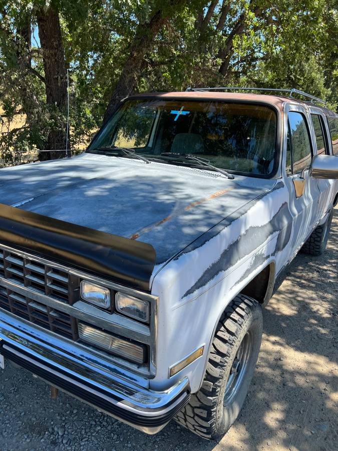 Chevrolet-silverado-1500-suburban-1990-white