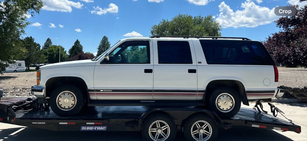Chevrolet-silverado-1500-suburban-1992-1