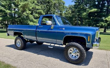 Chevrolet-silverado-1975-4