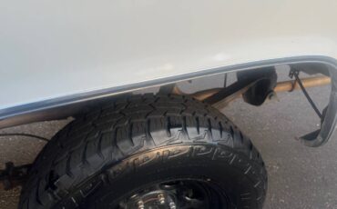 Chevrolet-silverado-1977-white-10