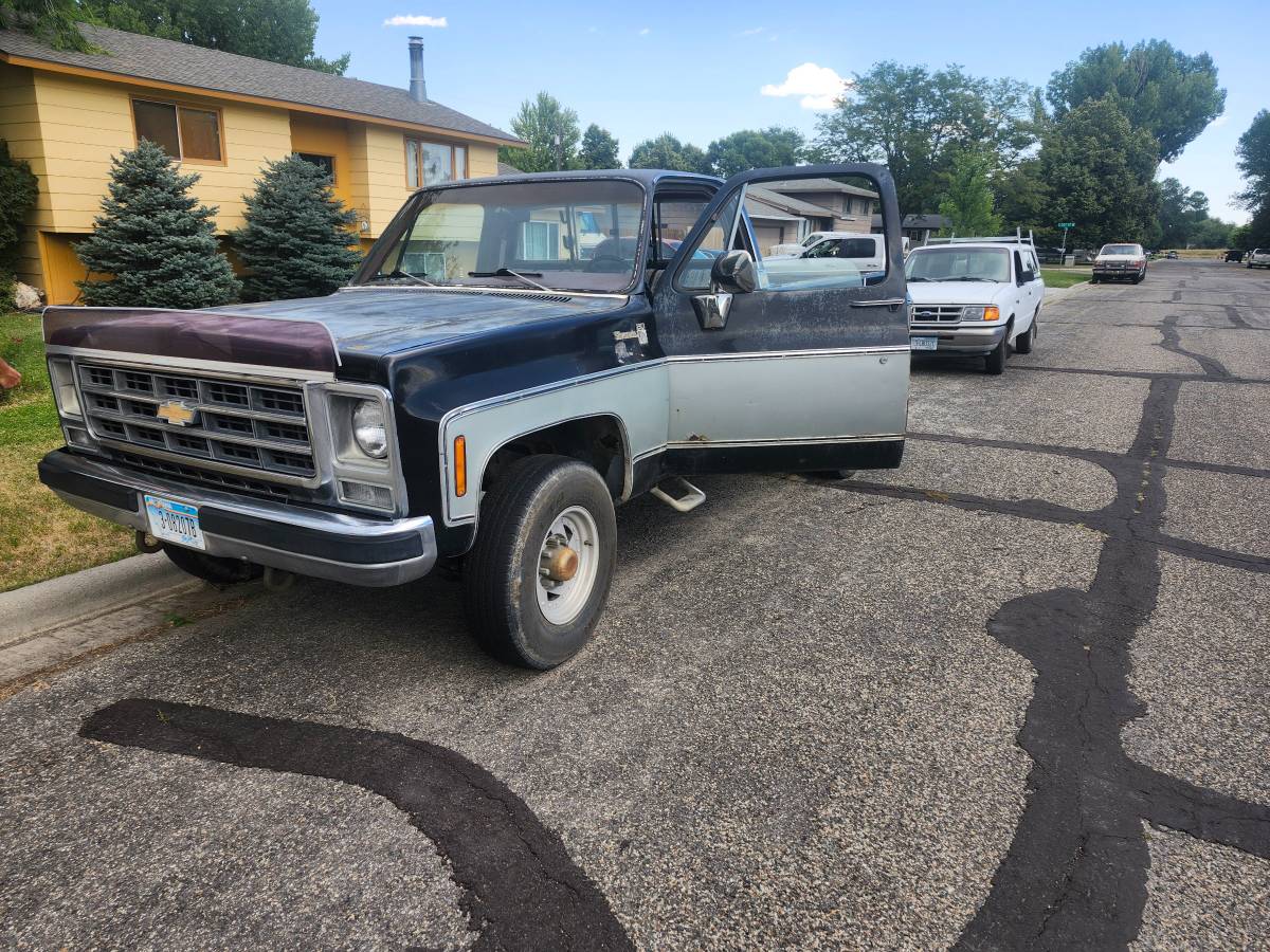 Chevrolet-silverado-1979-black-8
