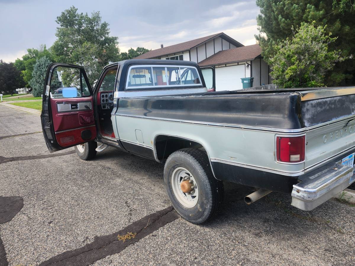 Chevrolet-silverado-1979-black-9