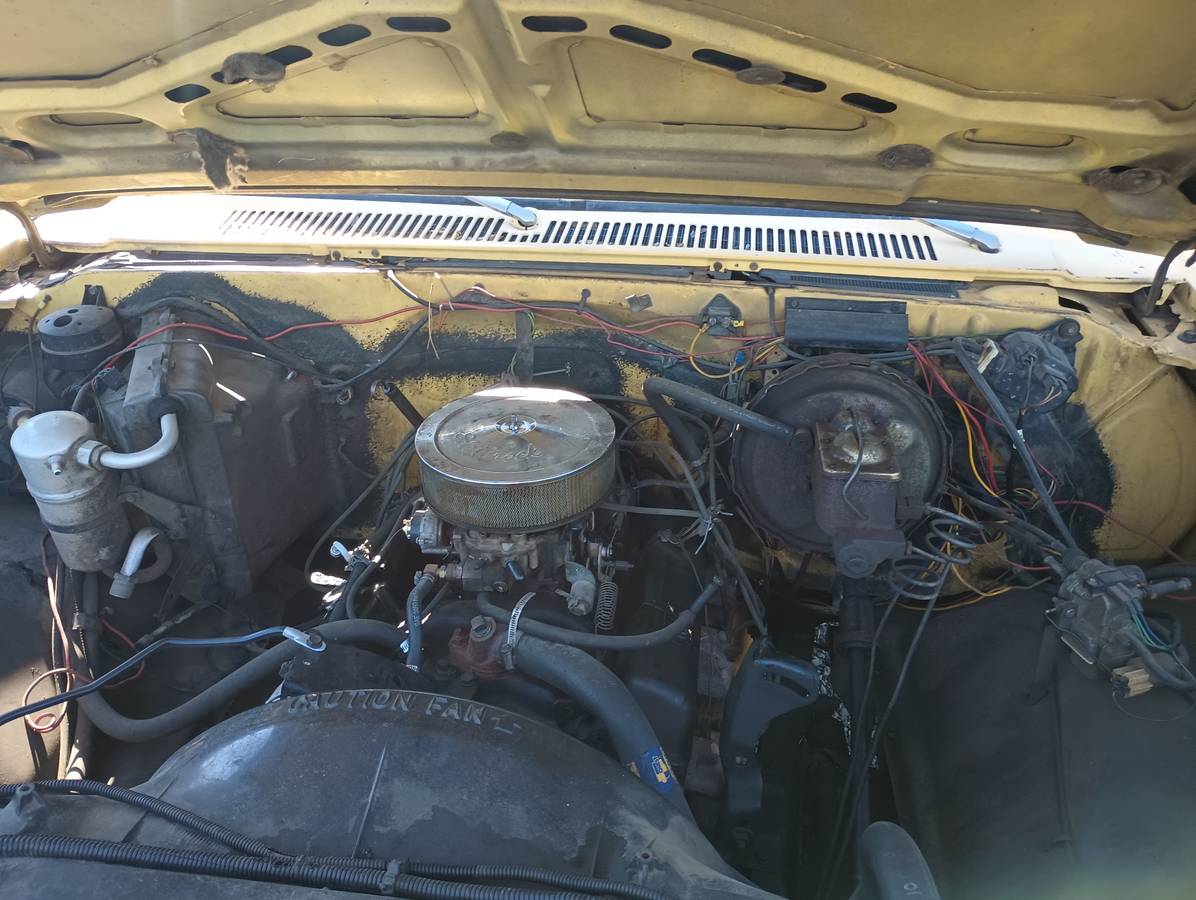 Chevrolet-silverado-1981-yellow-9