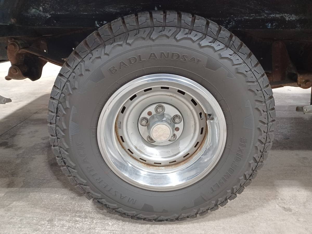 Chevrolet-silverado-1983-1