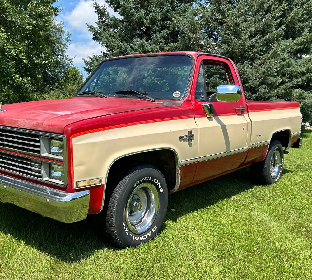 Chevrolet-silverado-1984-7