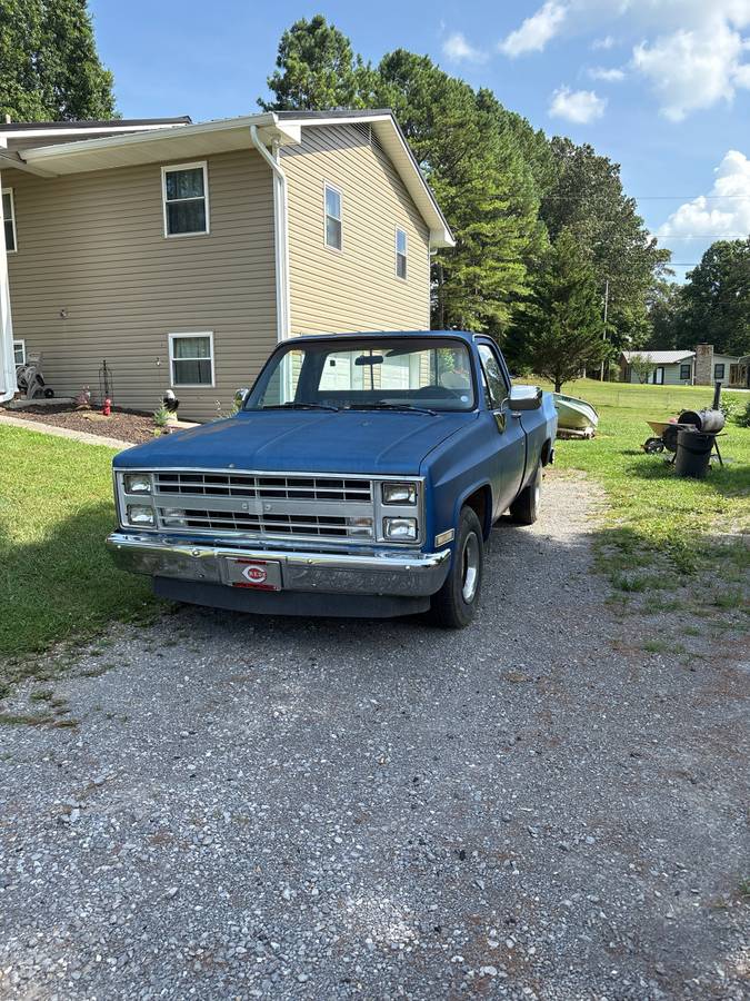 Chevrolet-silverado-1985-blue-1