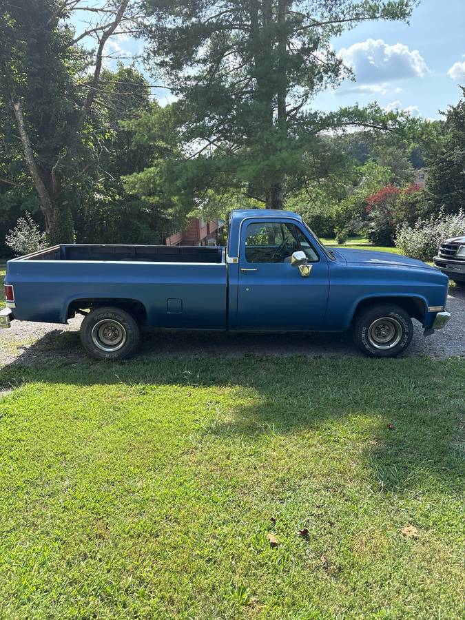Chevrolet-silverado-1985-blue
