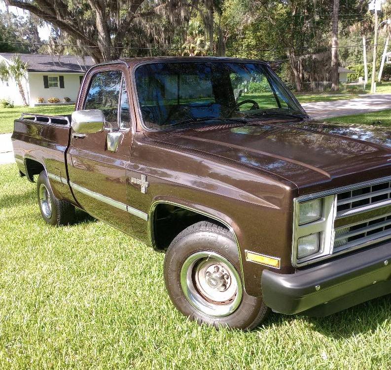 Chevrolet-silverado-1986-brown-1