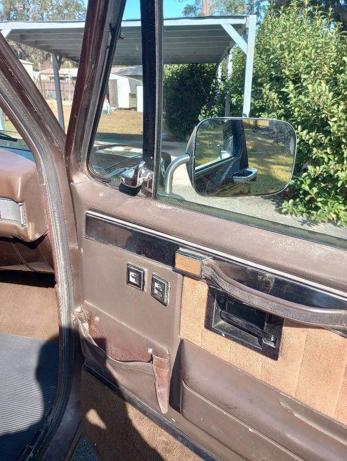 Chevrolet-silverado-1986-brown-14