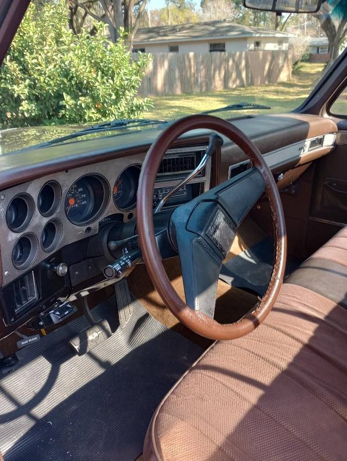Chevrolet-silverado-1986-brown-8