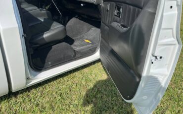 Chevrolet-silverado-1986-white-10