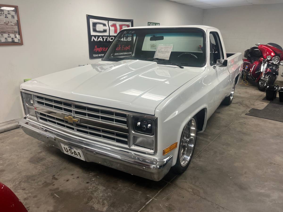 Chevrolet-silverado-1986-white-19