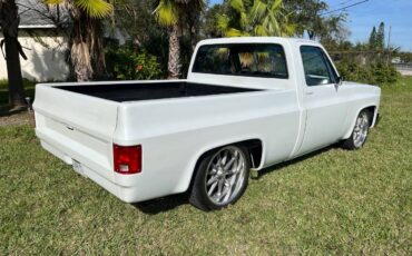 Chevrolet-silverado-1986-white-2