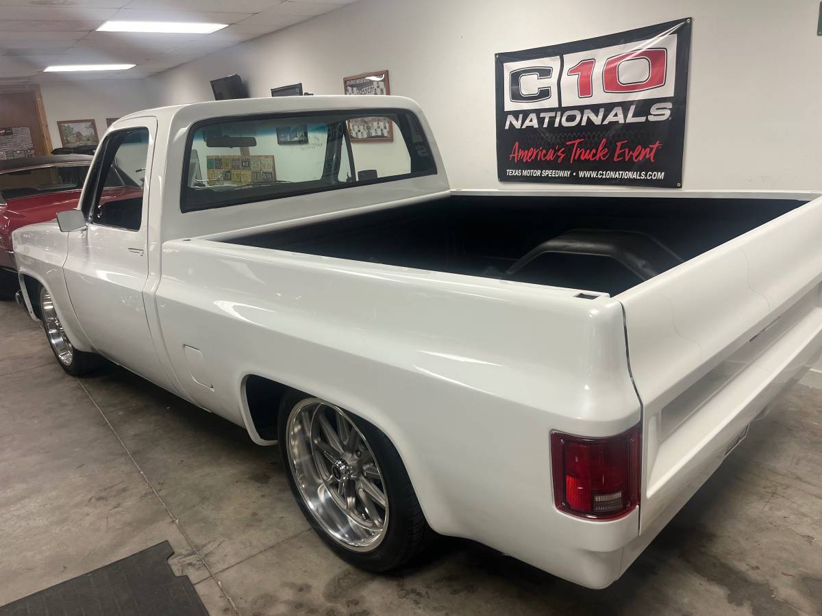Chevrolet-silverado-1986-white-20