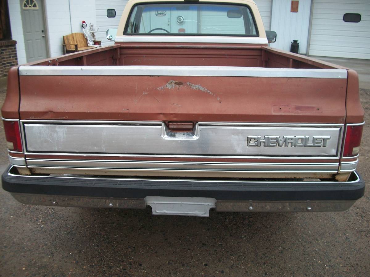 Chevrolet-silverado-1987-brown-14