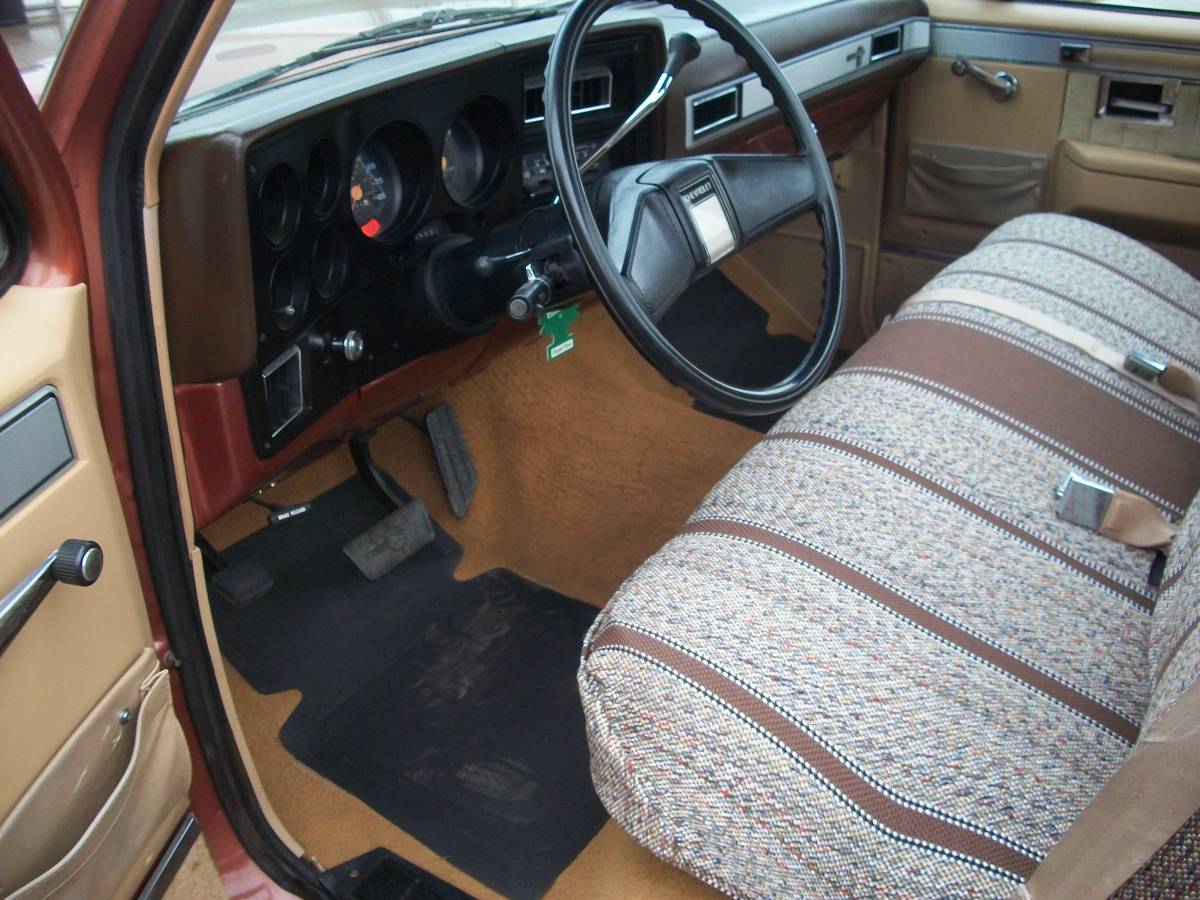 Chevrolet-silverado-1987-brown-6