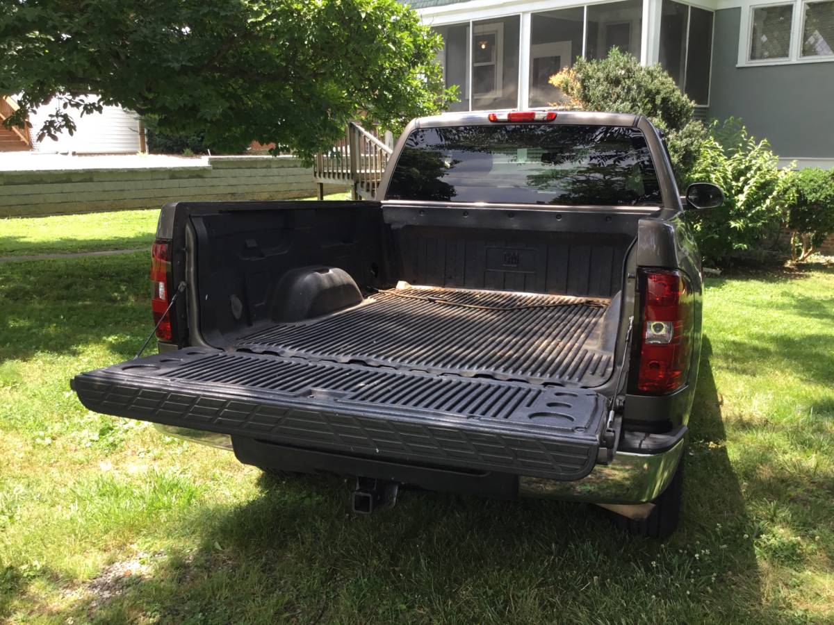 Chevrolet-silverado-1990-silver-14