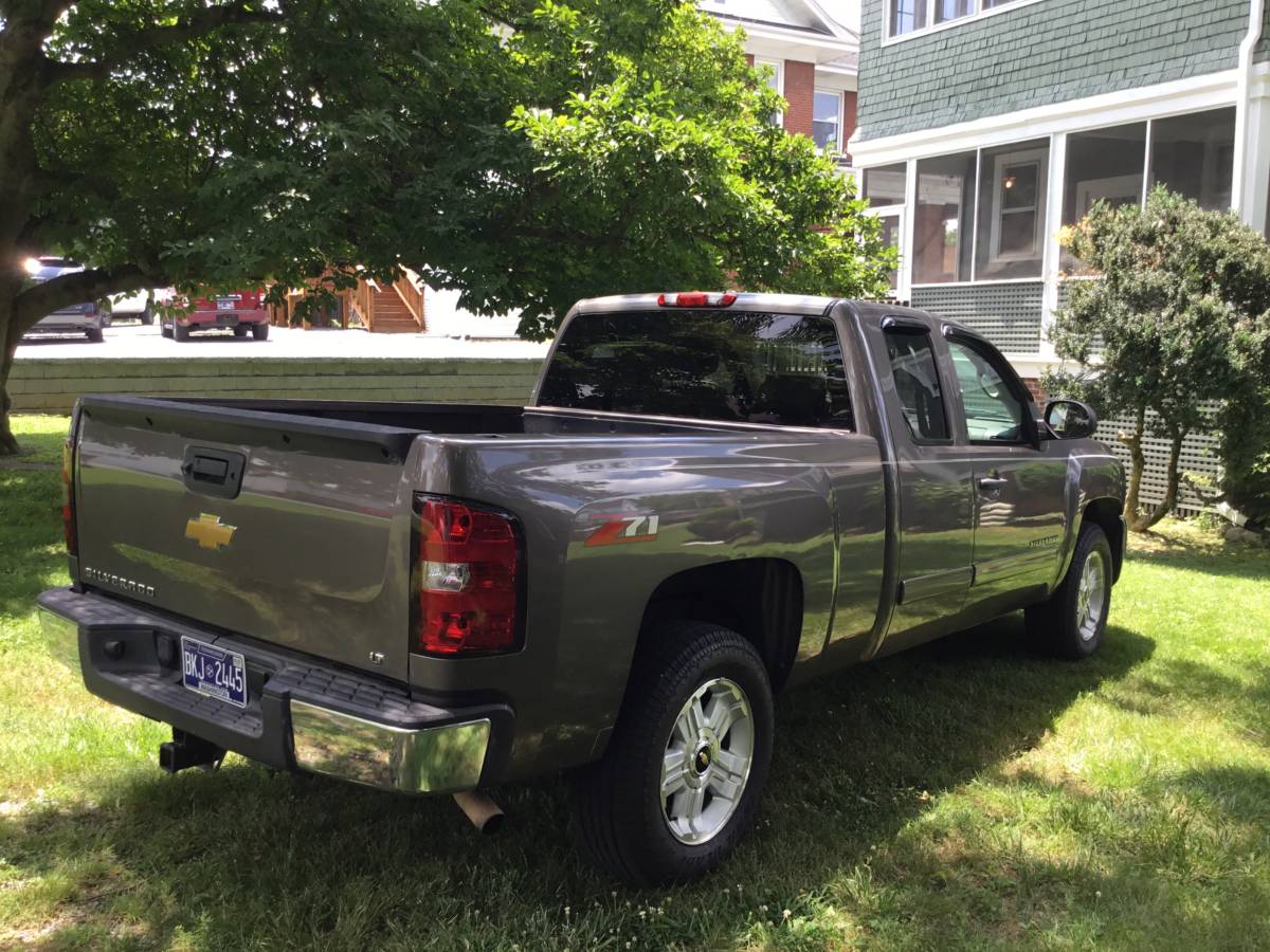 Chevrolet-silverado-1990-silver-3