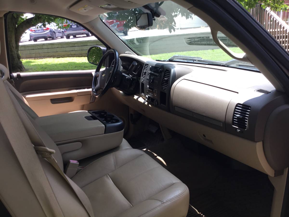 Chevrolet-silverado-1990-silver-5