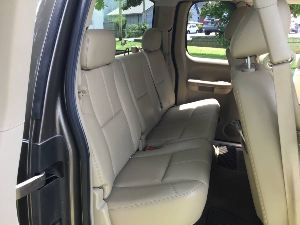 Chevrolet-silverado-1990-silver-9