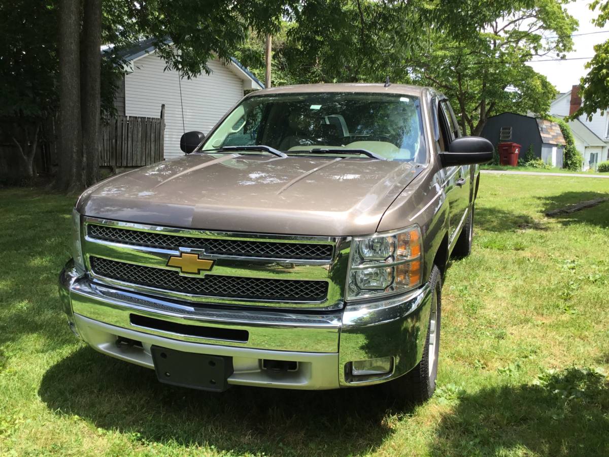 Chevrolet-silverado-1990-silver