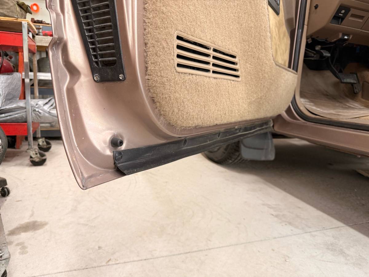 Chevrolet-silverado-1994-brown-9