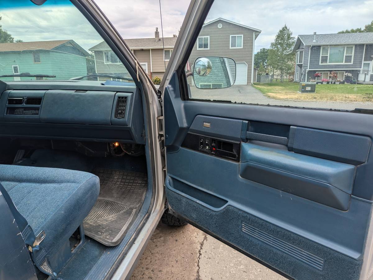 Chevrolet-silverado-2500-1988-12