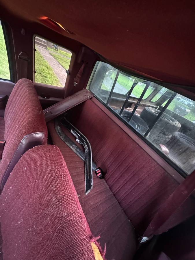 Chevrolet-silverado-2500-1989-red-4