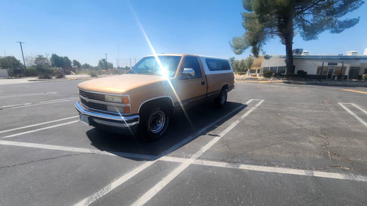 Chevrolet-silverado-2500-1990-brown-1