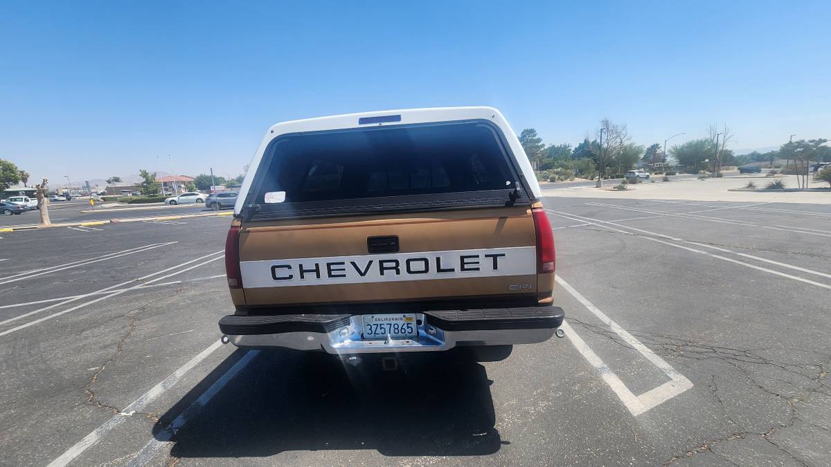 Chevrolet-silverado-2500-1990-brown-5