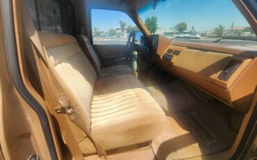 Chevrolet-silverado-2500-1990-brown-7