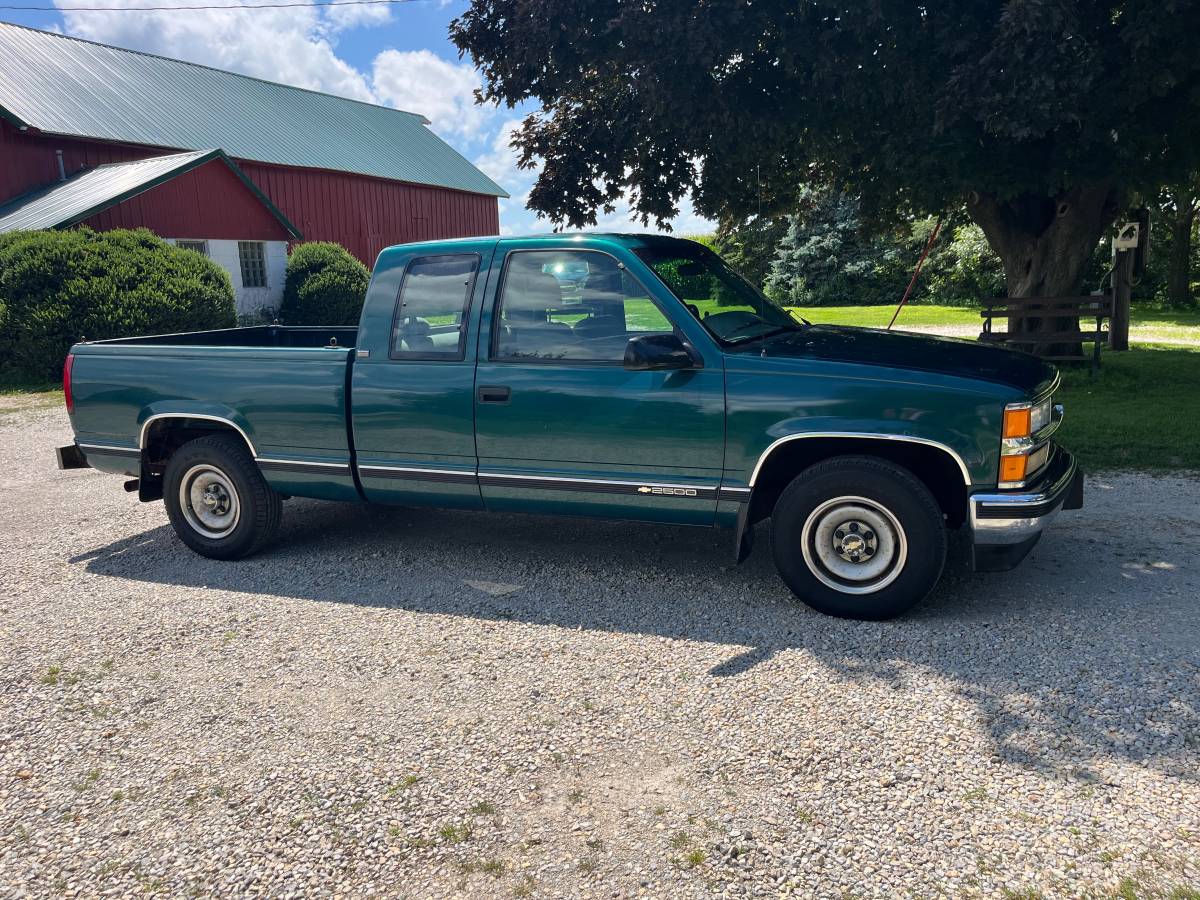 Chevrolet-silverado-2500-1995-green-5