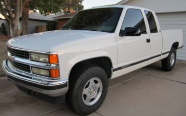Chevrolet-silverado-2500-4x4-1995-white-1