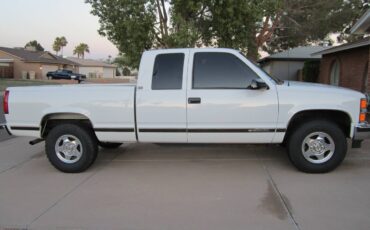 Chevrolet-silverado-2500-4x4-1995-white-12