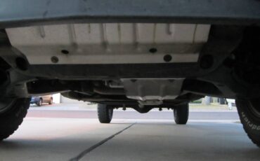 Chevrolet-silverado-2500-4x4-1995-white-19