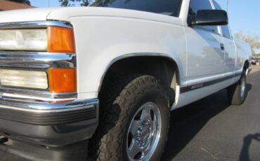 Chevrolet-silverado-2500-4x4-1995-white-4
