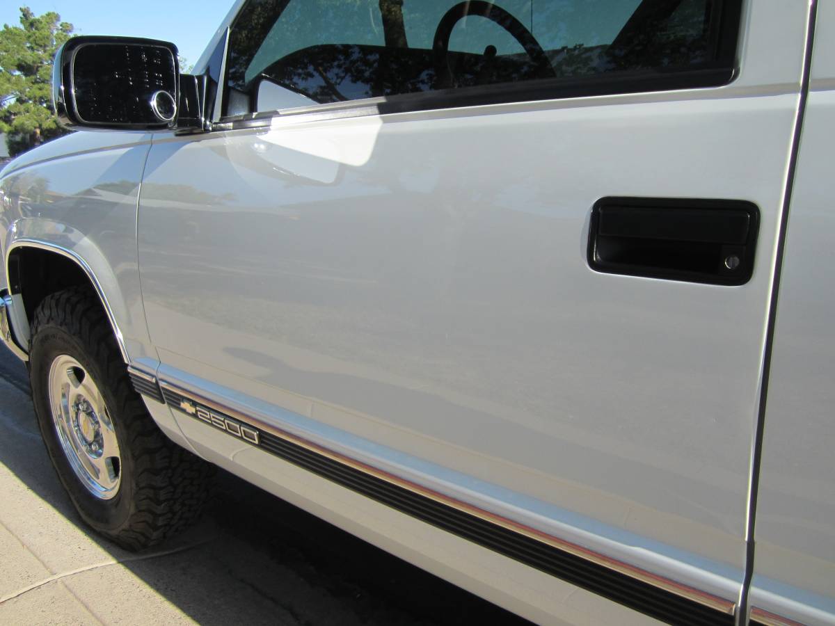 Chevrolet-silverado-2500-4x4-1995-white-5