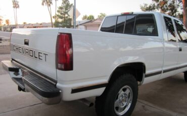 Chevrolet-silverado-2500-4x4-1995-white-8