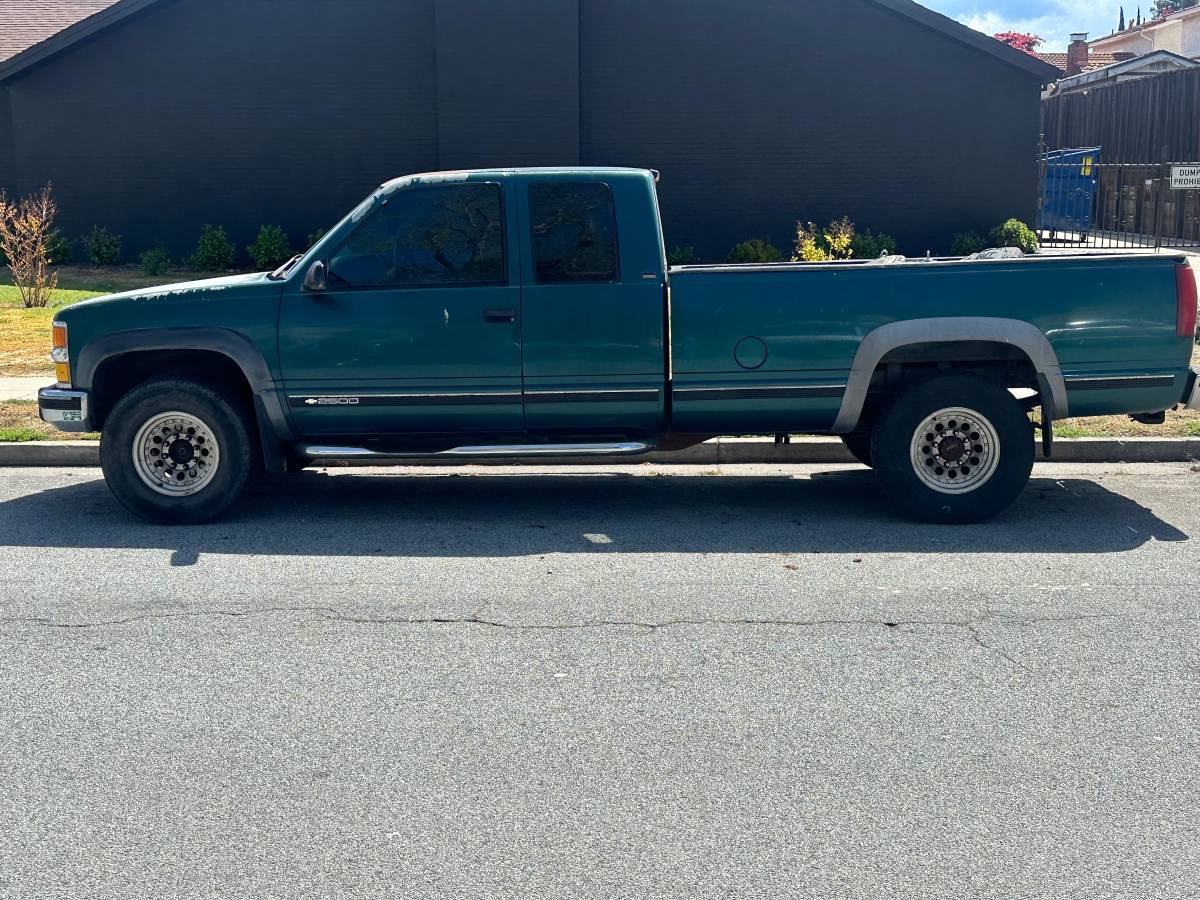 Chevrolet-silverado-2500-hd-crew-cab-diesel-1995-green-3
