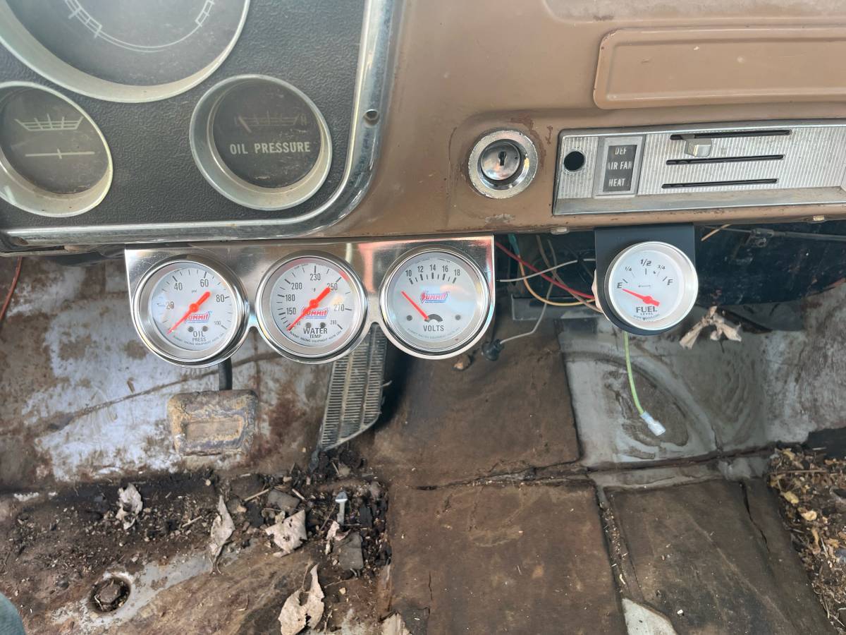 Chevrolet-silverado-2500hd-1967-2