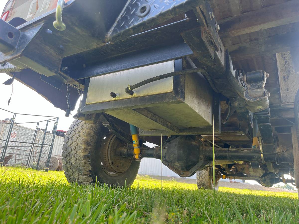 Chevrolet-silverado-2500hd-1967-8