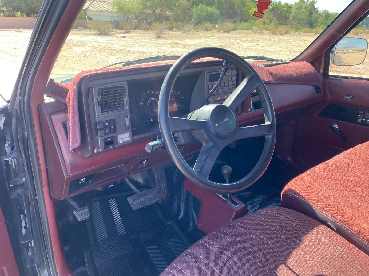 Chevrolet-silverado-2500hd-diesel-1991-silver-4