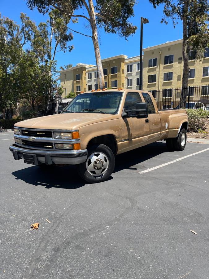 Chevrolet-silverado-3500-1988-1