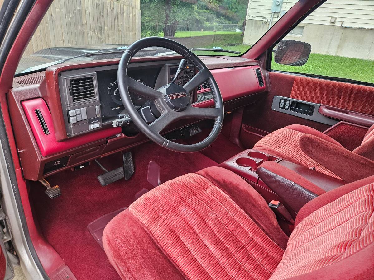 Chevrolet-silverado-3500-1988-black-12