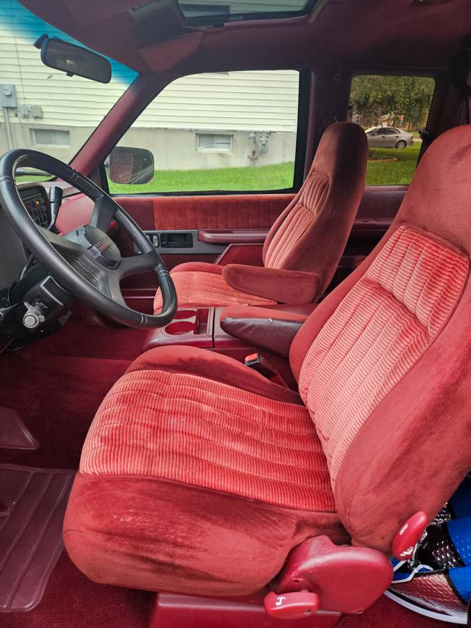 Chevrolet-silverado-3500-1988-black-7