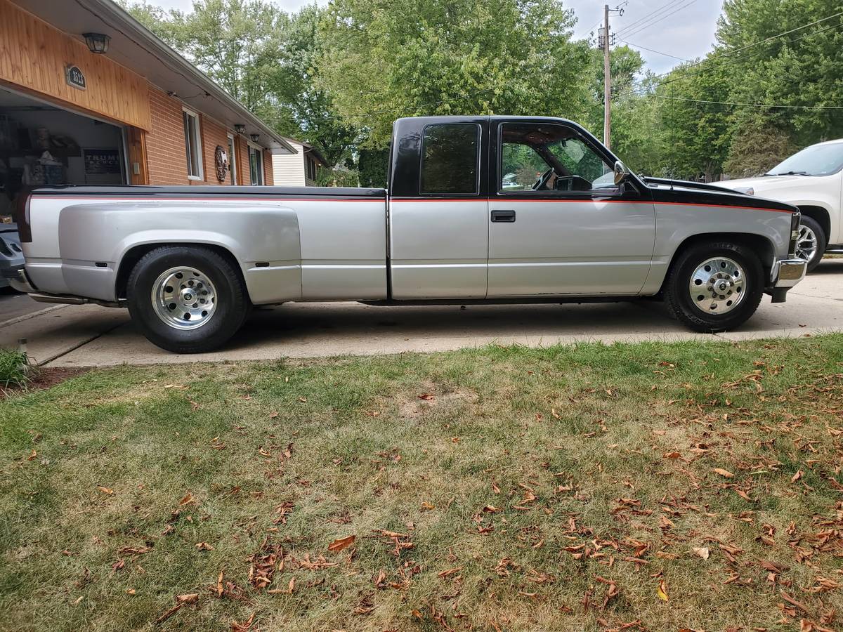 Chevrolet-silverado-3500-1988-black