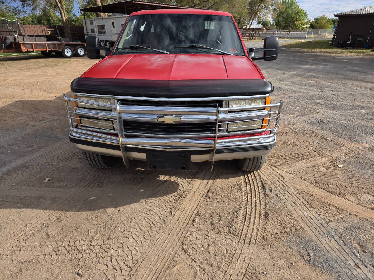 Chevrolet-silverado-3500-1995-red-2