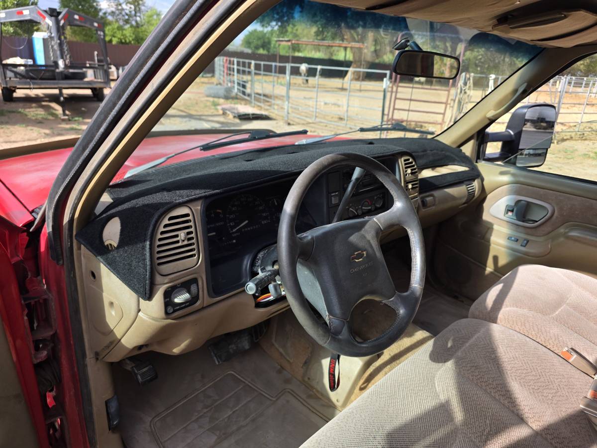 Chevrolet-silverado-3500-1995-red-4